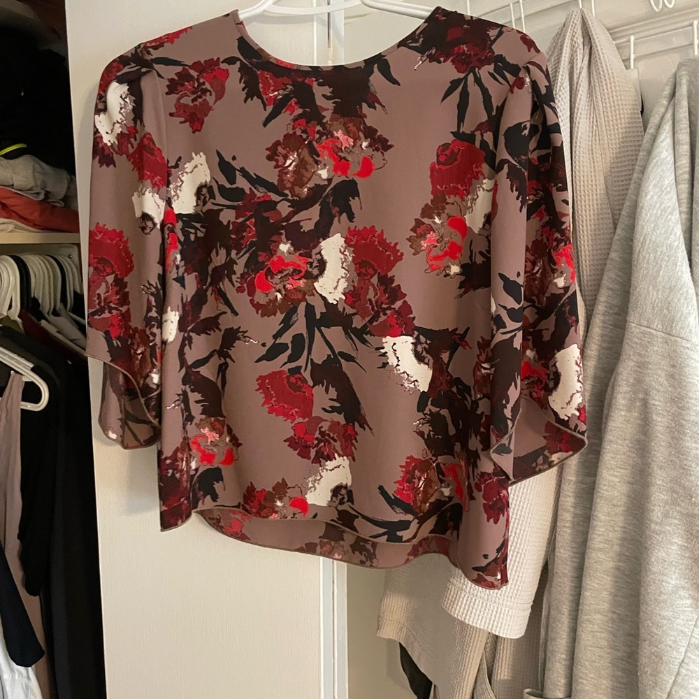 Wilfred (Aritzia) Floral Cropped Top